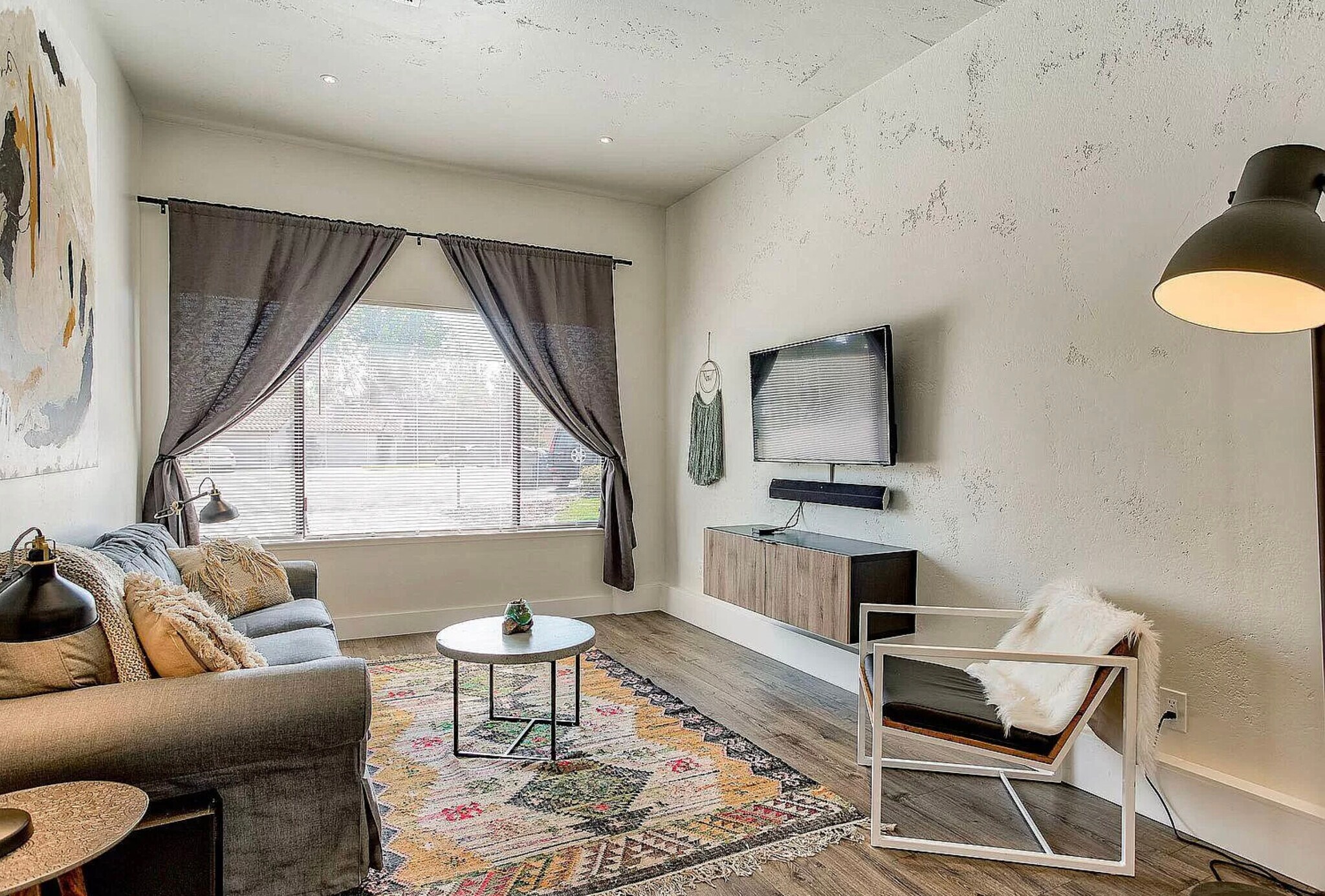 Building Photo - 466 Woodcliff Dr