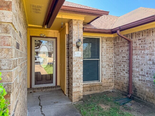 Building Photo - Charming 3-Bedroom Gem with 2 Full Baths in Crowley!