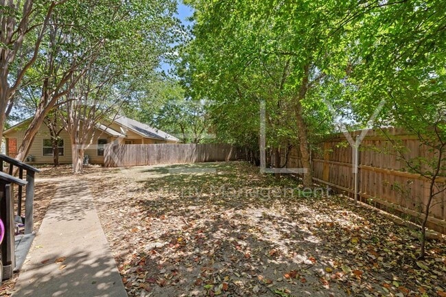 Building Photo - 2908 Whisper Oaks Ln