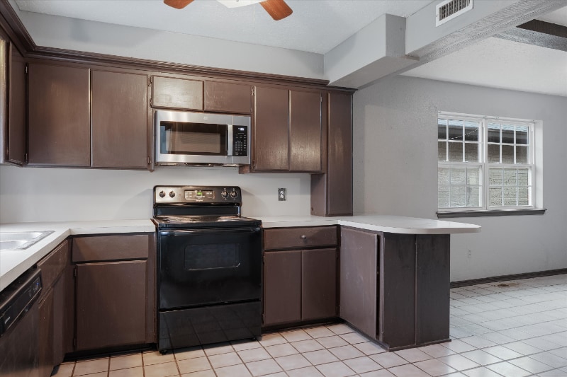 Building Photo - 11009 Bel Air Pl