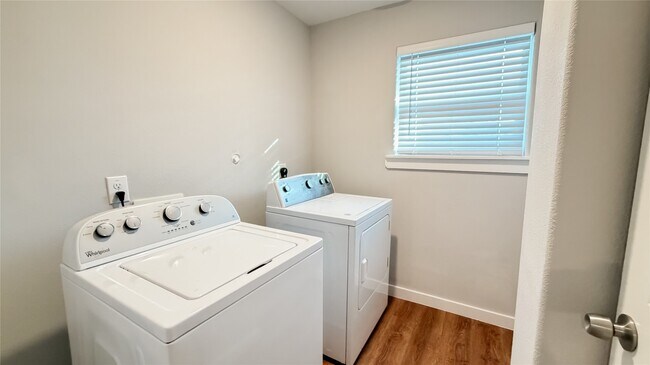 Building Photo - 7954 Sayers St