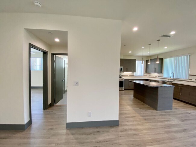 Building Photo - 6437 86th