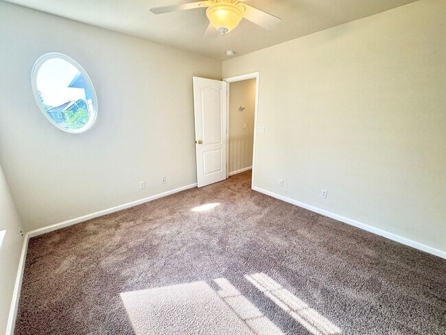 Building Photo - Beautiful 5 bed 3 bath Home in Wildhorse