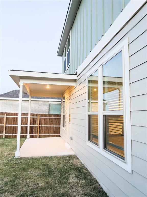 Building Photo - 141 Banyon Dr