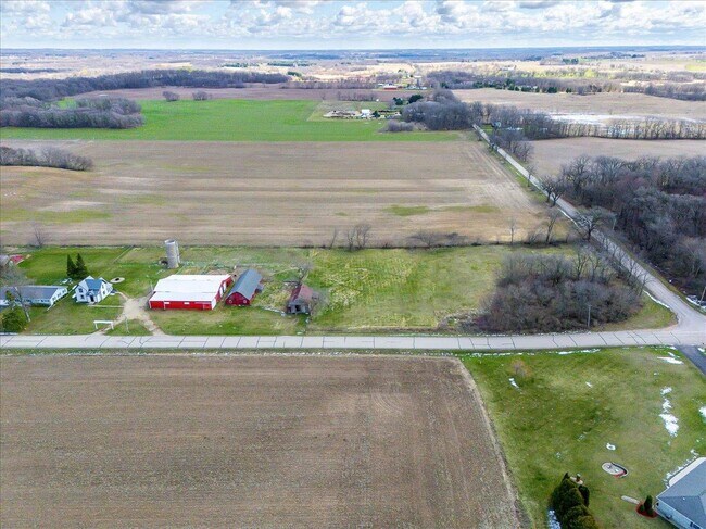 Building Photo - 34 N Union Rd