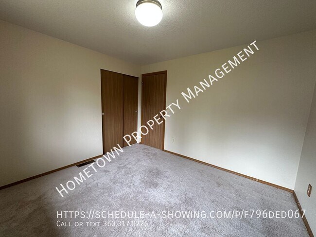 Building Photo - 5943 55th Way SE