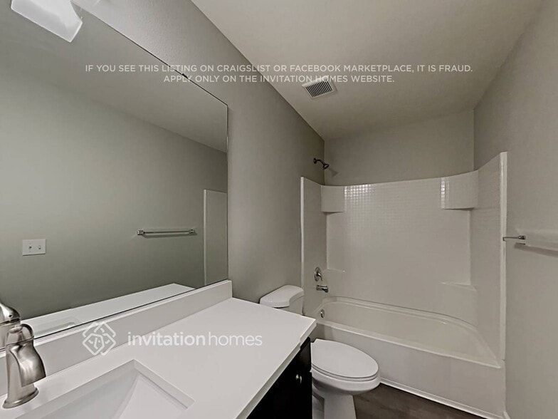 Building Photo - 9012 171st St NE