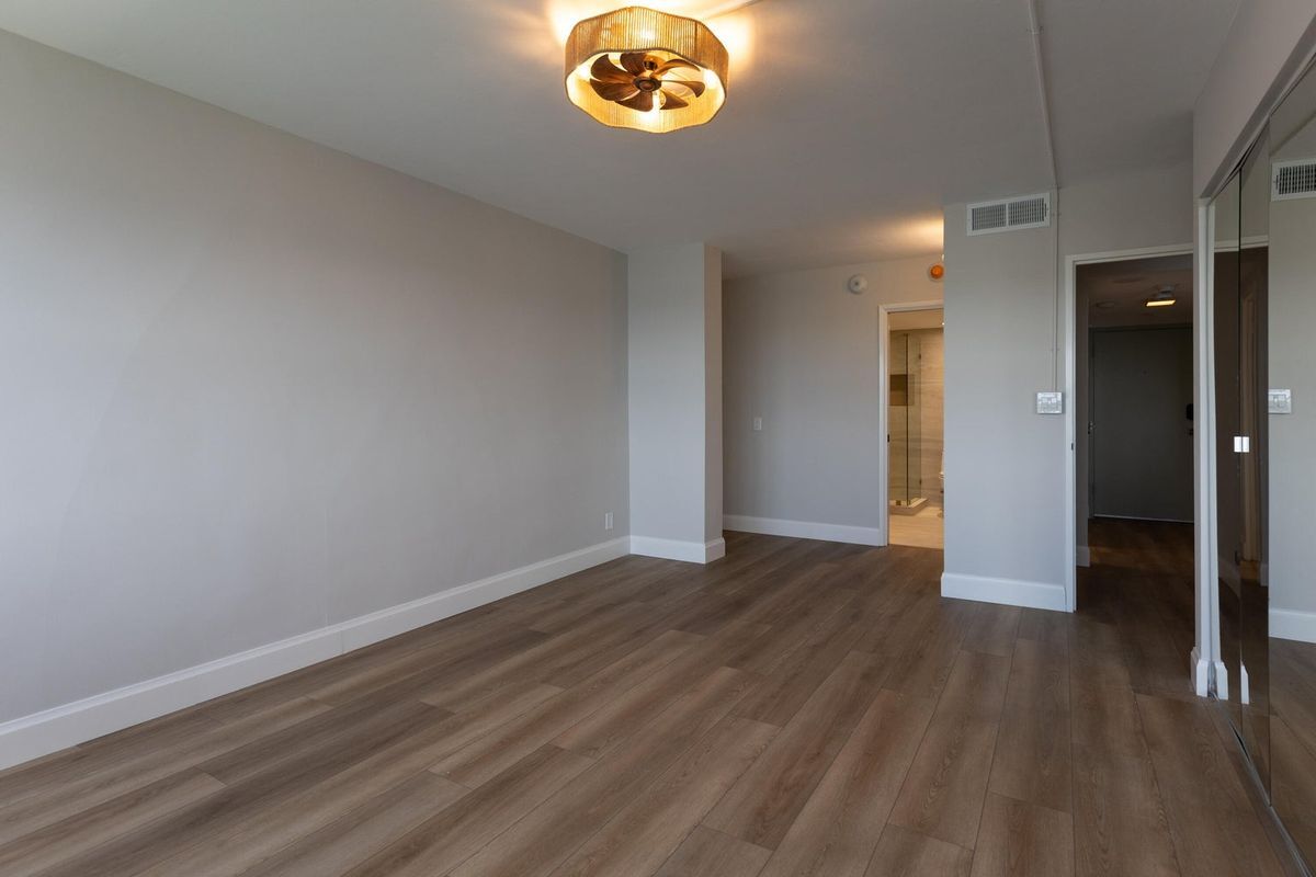 Building Photo - 2100 S Ocean Dr