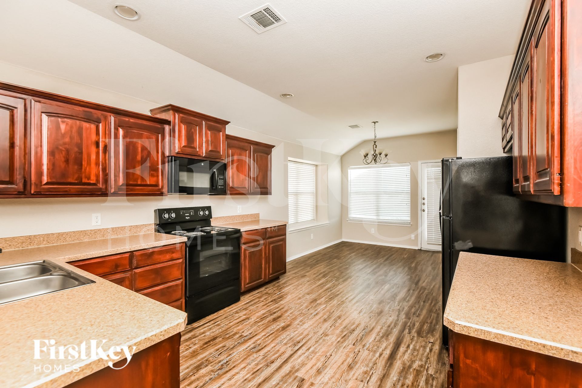 Building Photo - 5829 Parkview Hills Ln