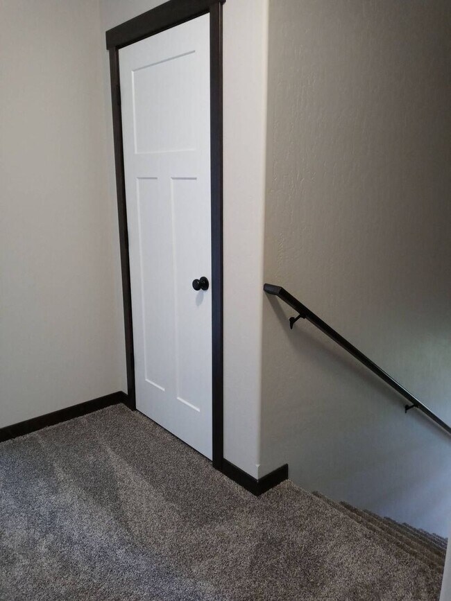 Building Photo - Beautiful Brand New Post Falls Home on the Prairie