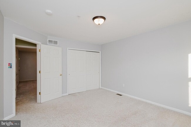 Building Photo - 14 Merganser Ct