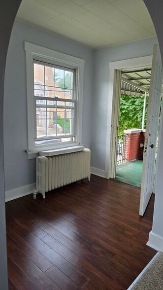 Extension to living room - 3845 Brighton Rd