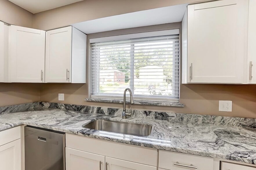 Building Photo - 4936 Kelsch Ln