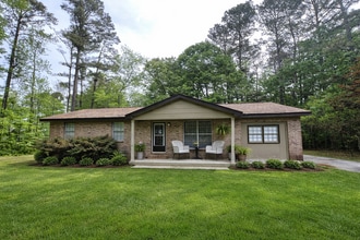 Building Photo - 1160 Bouldercrest Cir