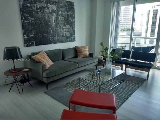 Building Photo - 500 Brickell Ave