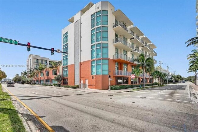 Primary Photo - 2100 Van Buren St