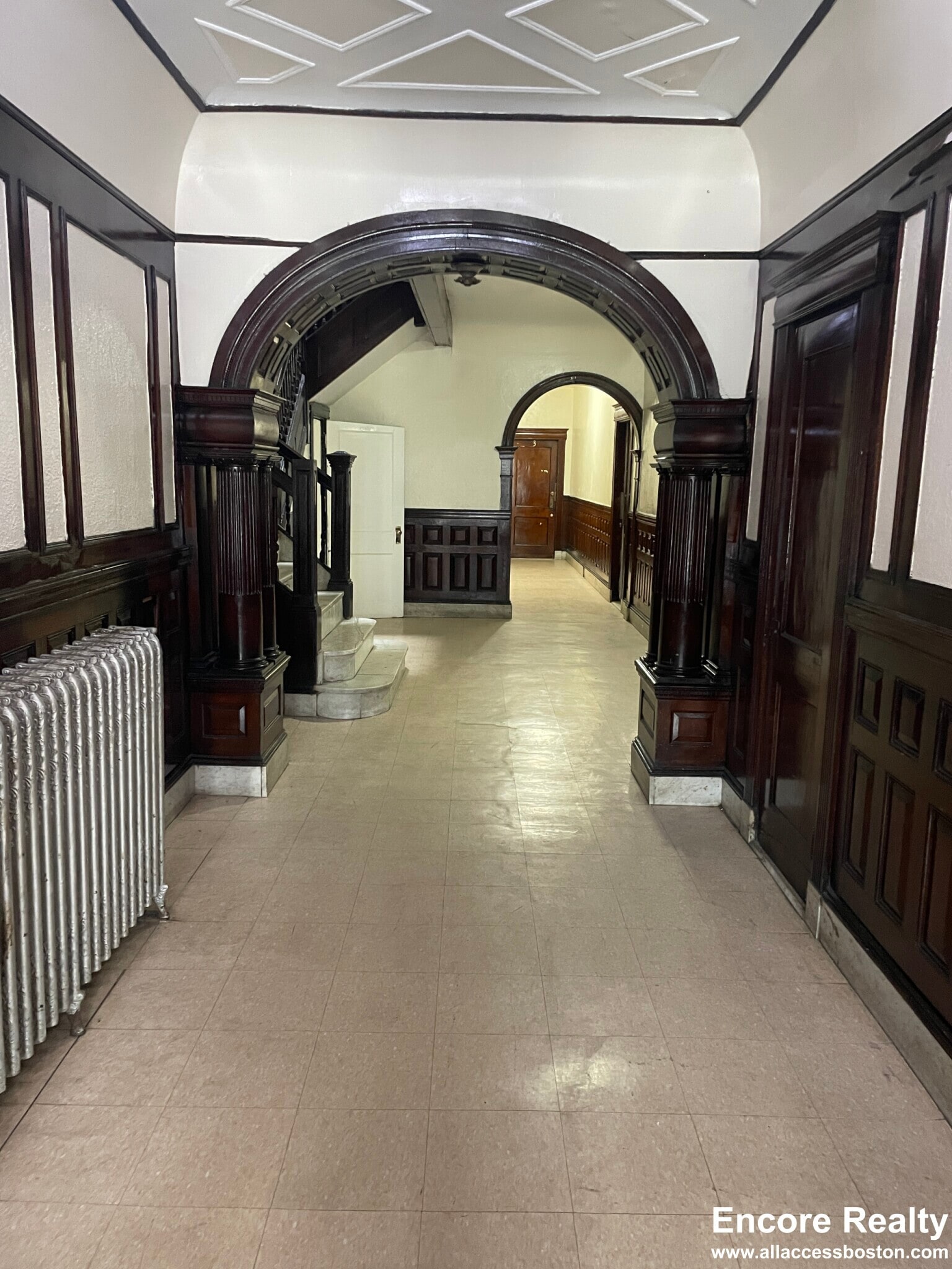 Building Photo - 464 Park Dr