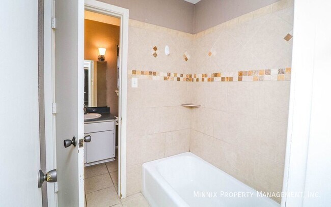 Building Photo - 4506 61st St