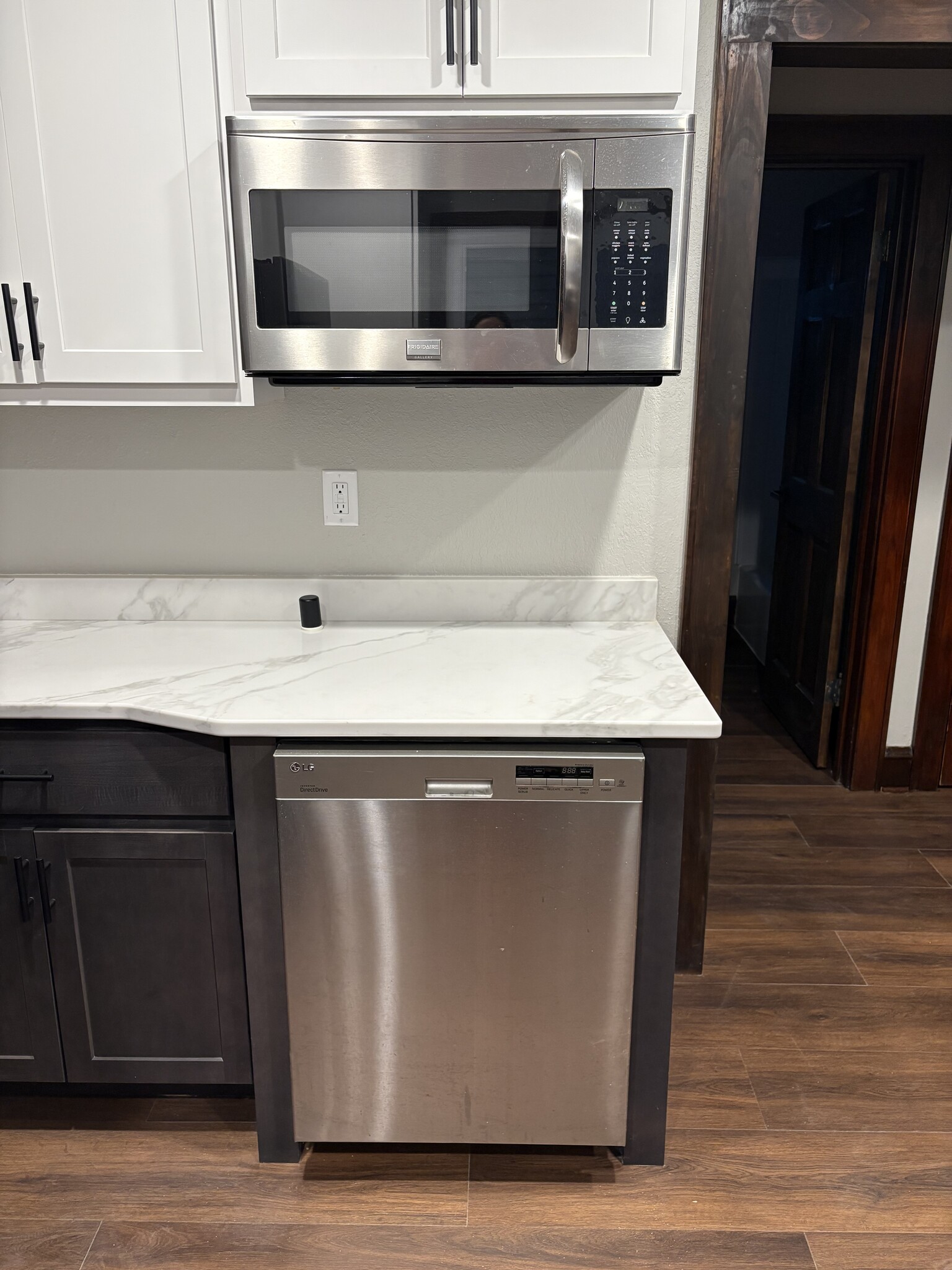 Dishwasher - 861 S 75th St