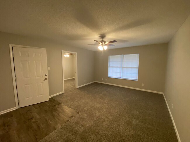 Building Photo - 3 Bedroom apartment in Maryville, TN!