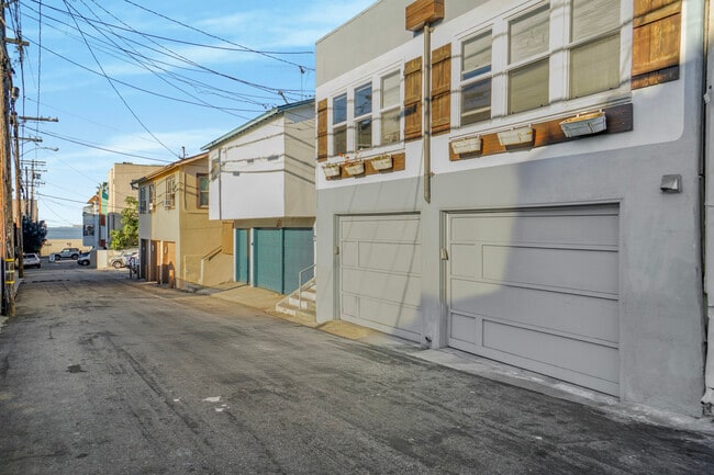 Building Photo - 38 Sunset Ave