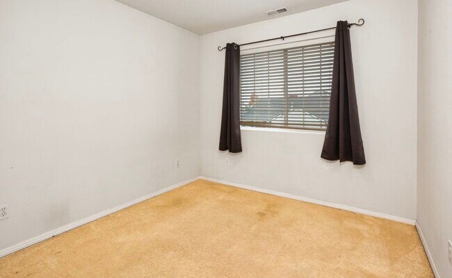 Building Photo - 1018 NE Mariners Loop