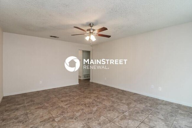 Building Photo - 3 Bedroom Pet-Friendly Home in Fort Worth, TX with Main Street Renewal