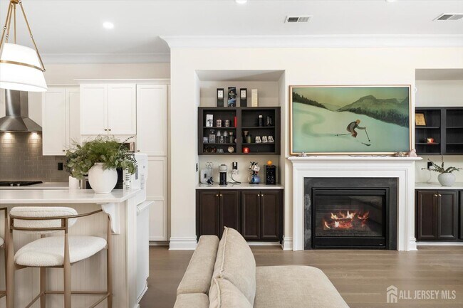 Building Photo - 11 Hamilton Dr