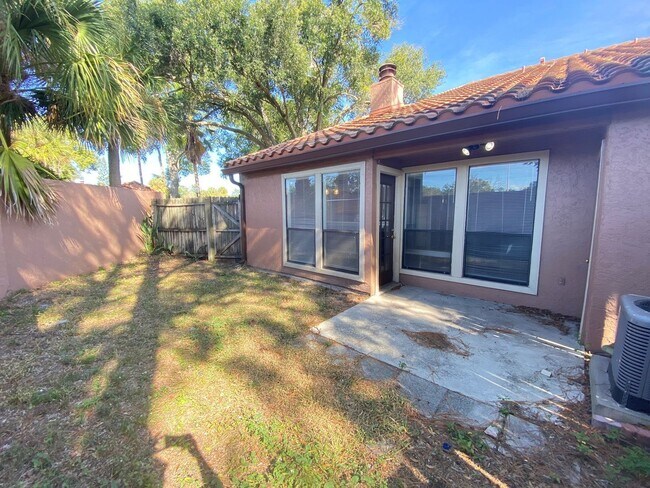 Building Photo - 650 Trinidad Ct