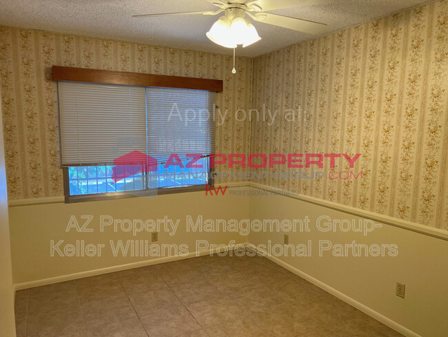 Building Photo - 5407 W Sheena Dr