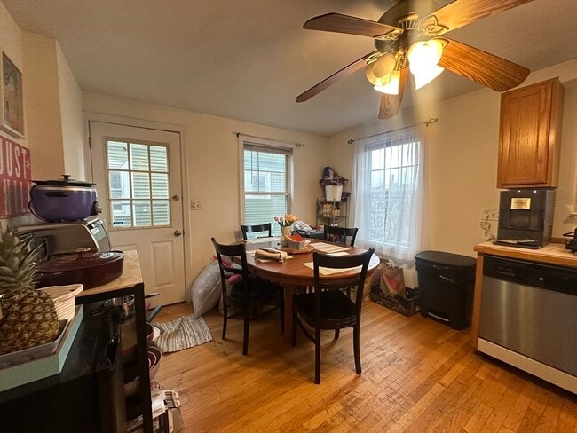 Building Photo - 174 Calumet St