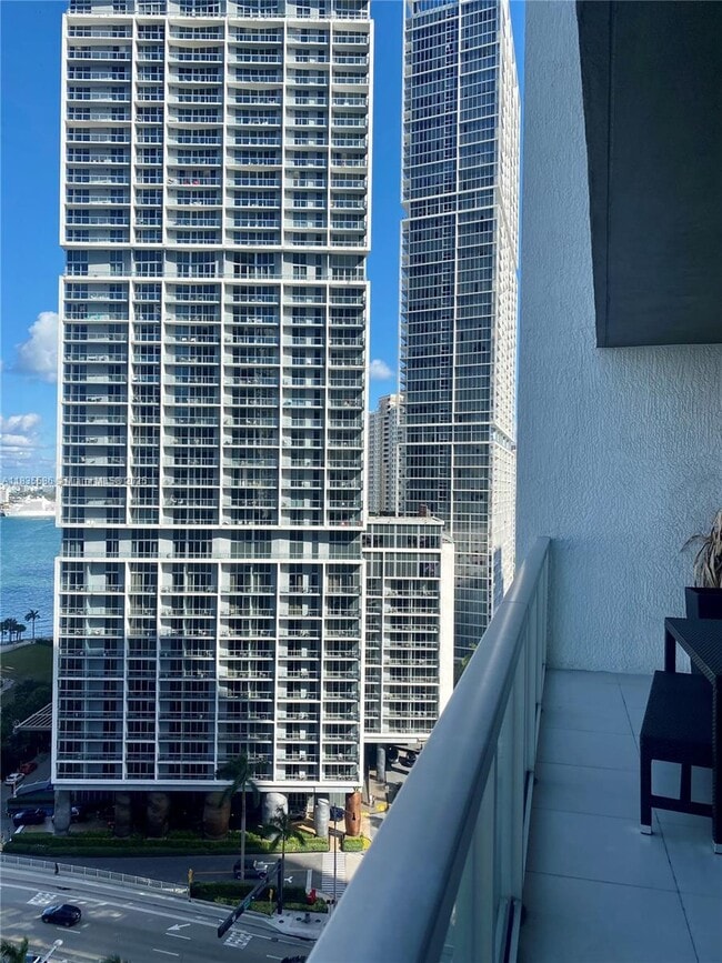 Building Photo - 500 Brickell Ave