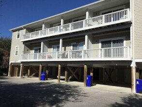 Building Photo - Furnished Condo In Southport - All Utilities Included - 3 month lease only