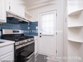 Building Photo - Great new Apartment in MacArthur Park Area...