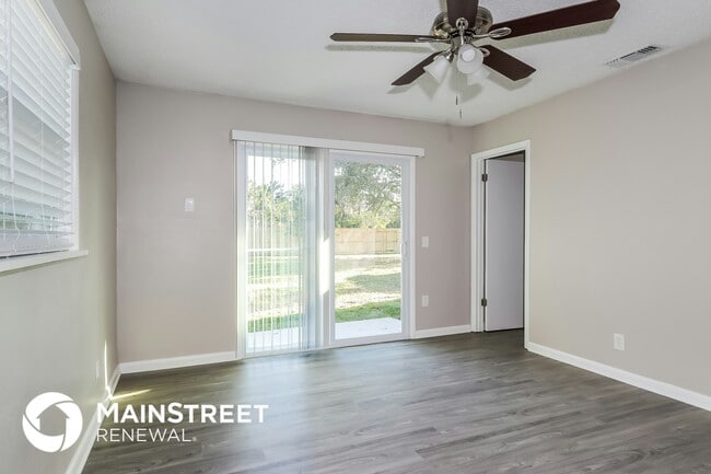 Building Photo - 266 SW Voltair Terrace