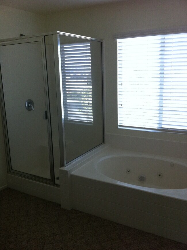 Building Photo - Beautiful 4 bedroom home in Eagle Ranch!