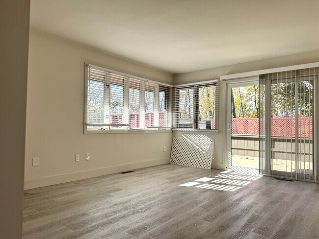 Building Photo - 110 Montoya Dr