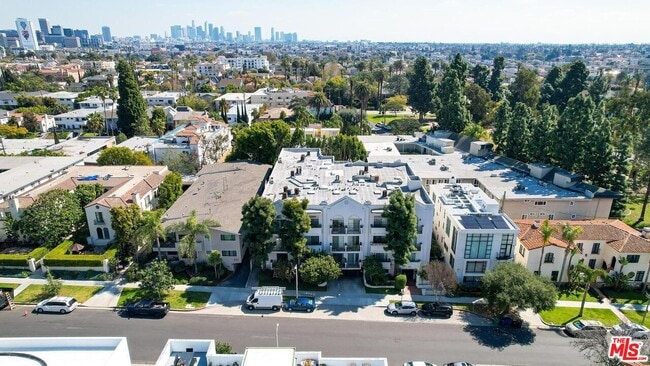 Building Photo - 860 S Lucerne Blvd