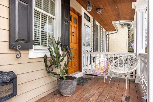 Building Photo - 15 Ferry St