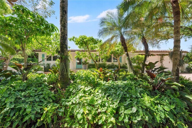 Building Photo - 1524 Siena Ave