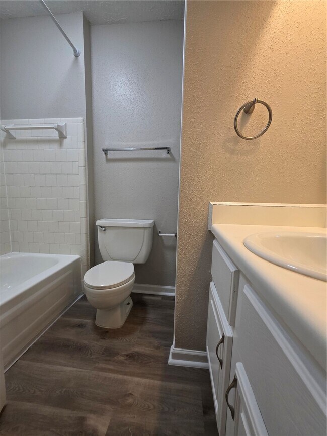 Building Photo - 17602 Heritage Bay Dr