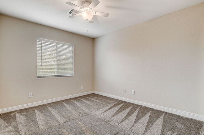 Building Photo - Beautiful 2story house with strip views
