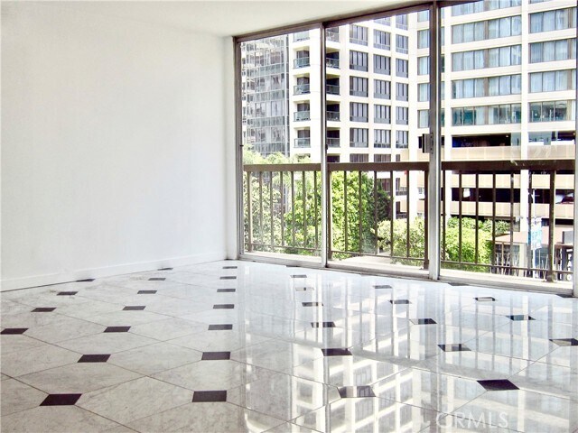 Building Photo - 10747 Wilshire Blvd