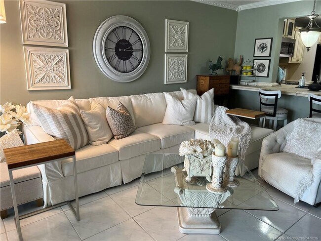 Building Photo - 1950 SW Palm City Rd