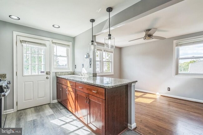 Building Photo - 5919 Daywalt Ave