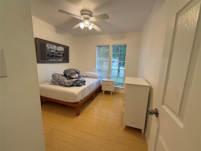 Building Photo - 6307 Huntleigh Way