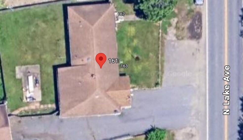 Large, Private, fenced Back yard - 161 Lake Ave N