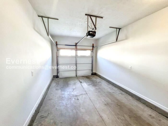 Building Photo - 328 Raines Ct