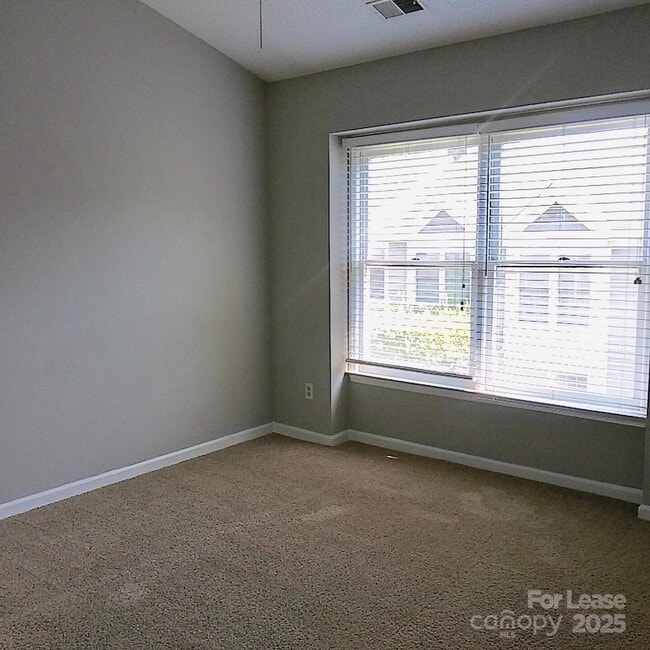 Building Photo - 8216 Legare Ct