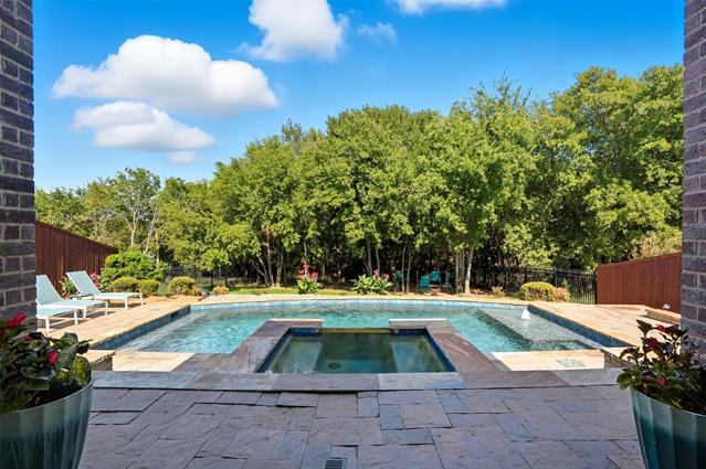 Building Photo - 533 Longshore Dr